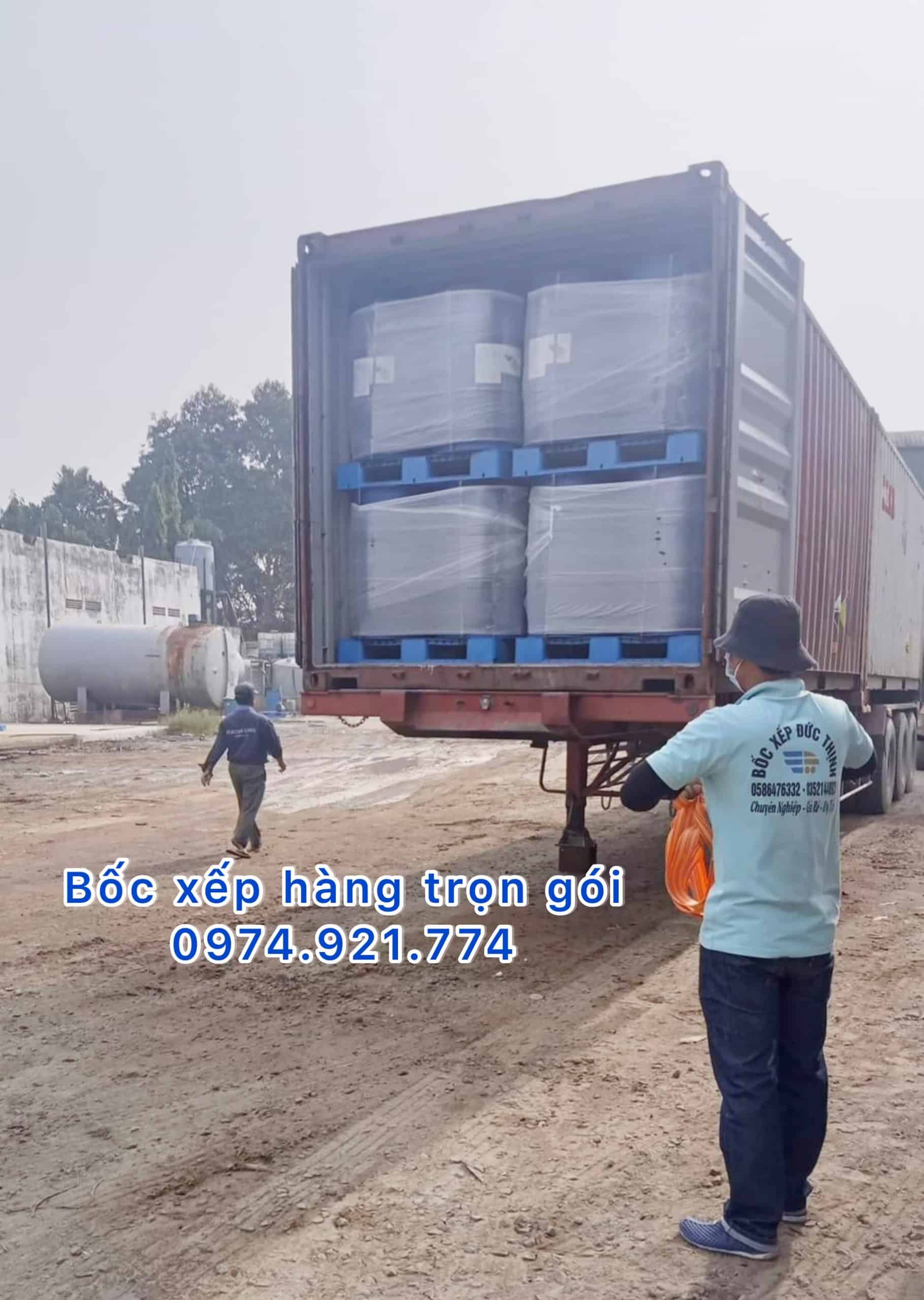 Đội bốc xếp KCN Trà Nóc Cần Thơ